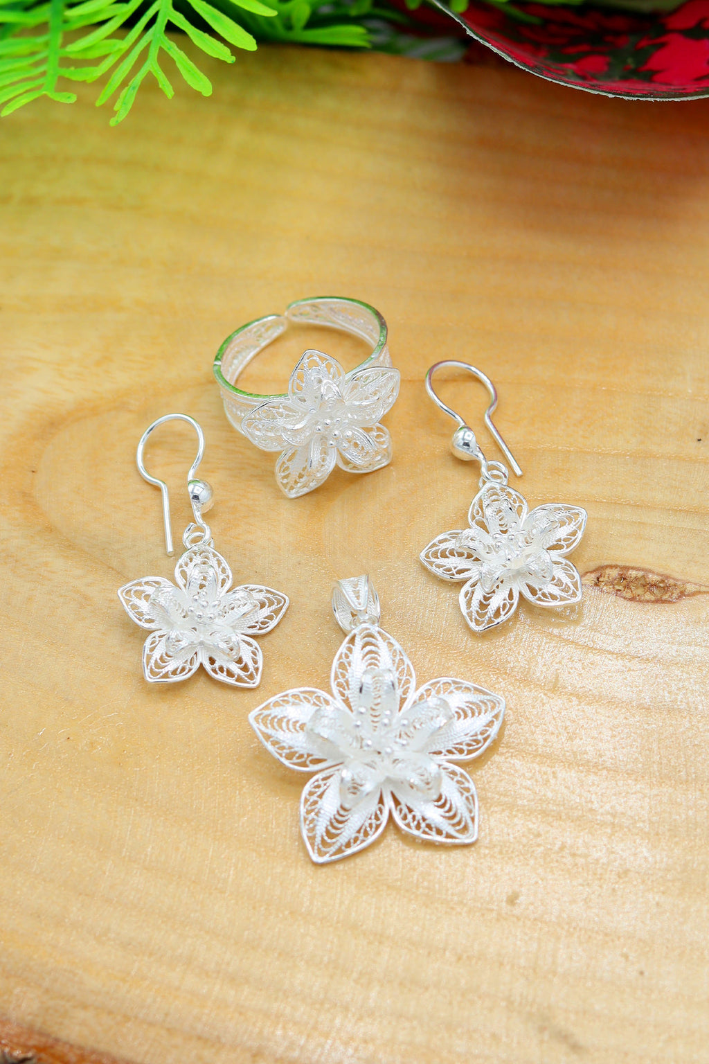 Floral Model Handmade Filigree Silver Triple Jewelry Set (NG201022191)