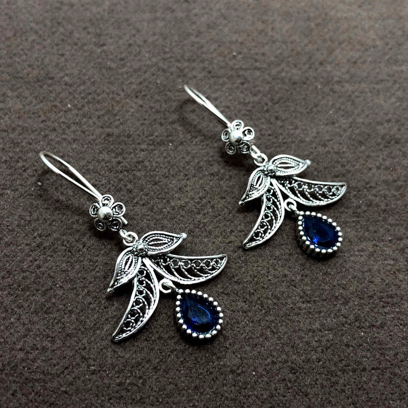 Floral Model Filigree Earrings With Sapphire (NG201011277)