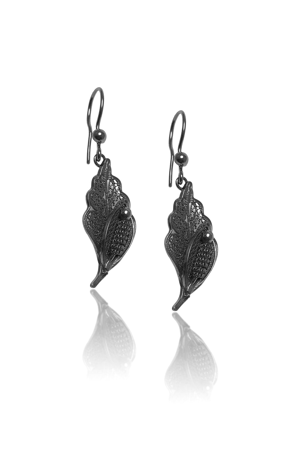 Leaf Model Oxidized Filigree Silver Earrings (NG201017364)